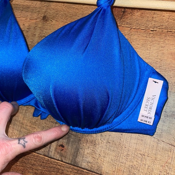 VICTORIA'S SECRET SWIM
Knotted Sexy Tee Push-Up Bikini Top - Picture 5 of 8